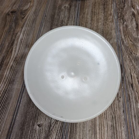 Vintage Metlox Sculptured Grape, Round Covered, Poppytrail Casserole 8-1/4 - Picture 5 of 6